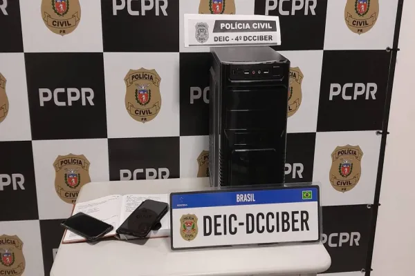 Foto relacionada a notícia: DEIC/SP e Setor de Estelionatos cumprem três Mandados de Busca e Apreensão em Cascavel