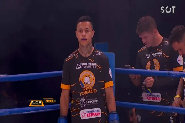 Foto relacionada a notícia: Cascavelense Ryan Formaio brilha no WGP Kickboxing, mesmo com derrota em luta acirrada