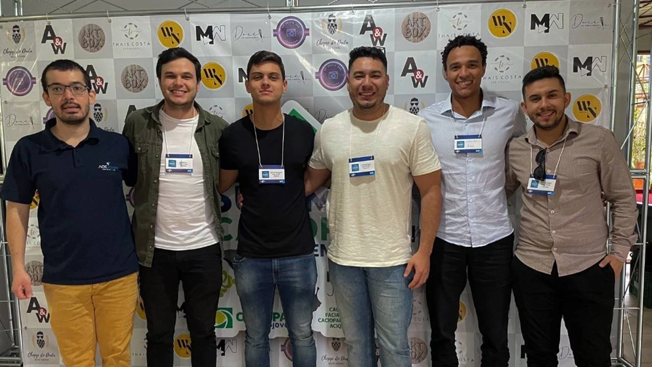 Foto relacionada a notícia: Núcleo Acic Jovem participa de Summit em Quedas do Iguaçu