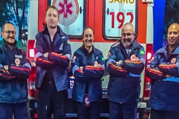 Equipe do CONSAMU realiza parto de emergência em ambulância durante transferência para o HUOP
