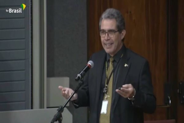 Governo Federal quer taxar usuários de internet para bancar agência de Cibersegurança?; Secom nega