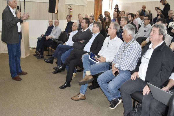 Toledo: Gripe aviária é tema de reunião da Câmara de Sanidade Agropecuária do POD
