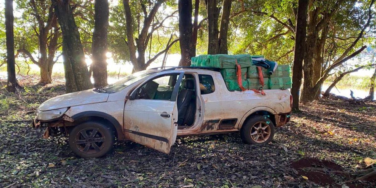 Polícia Federal, PC e BPFRON-PM apreendem veículo carregado com cigarros contrabandeados em Guaíra