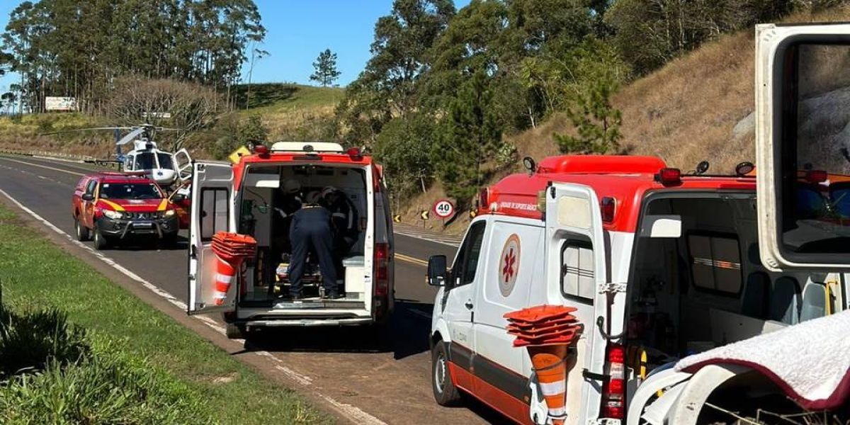 Grave acidente na BR-277: Caminhão capota e aeromédico é acionado