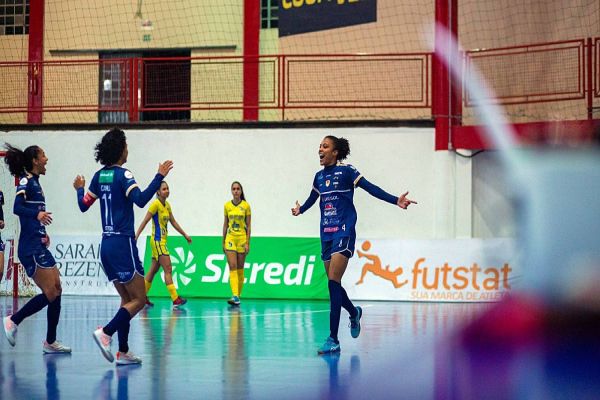Imagem referente a notícia: Stein Cascavel vence o São José pela Liga Feminina de Futsal