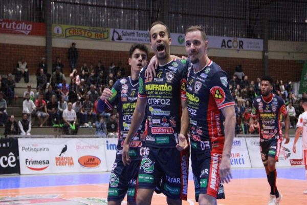 Imagem referente a notícia: Cascavel Futsal empata fora de casa e se mantém na liderança do Grupo B na Série Ouro de Futsal