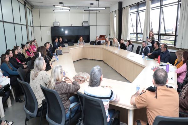 Cascavel se une em manifestação silenciosa para combater o feminicídio