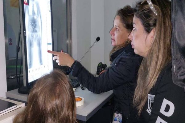 Policiais penais da região Oeste passam por capacitação para escaneamento corporal