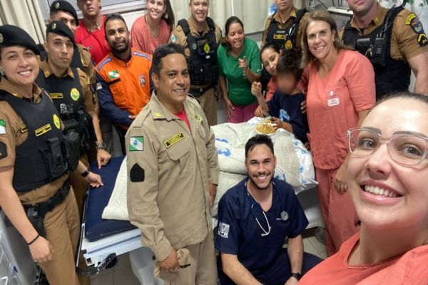 Imagem referente a notícia: Emocionante reencontro: Menino autista desaparecido é encontrado após 27 horas