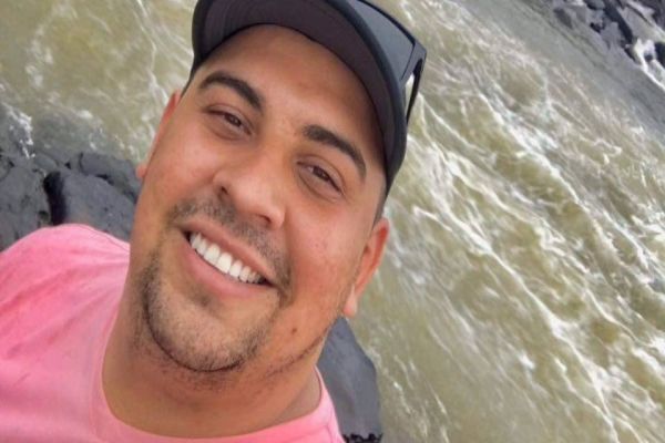 Empresário de Nova Aurora morre após colidir seu carro contra o muro da Paróquia São Roque