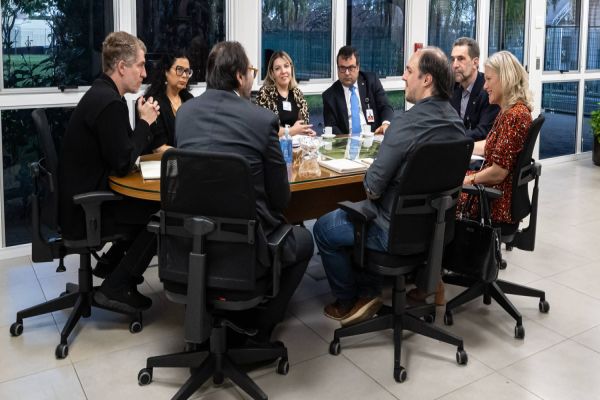 Itaipu Binacional recebe representantes do Pacto Global