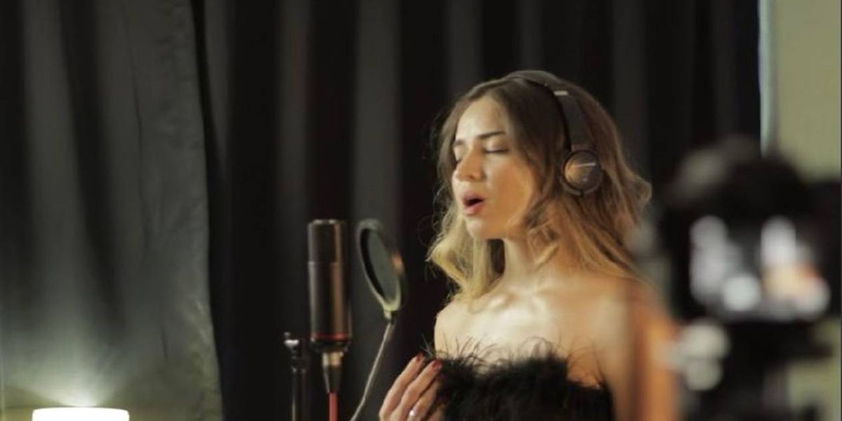 Cantores de karaokê buscam uma chance em competição mundial