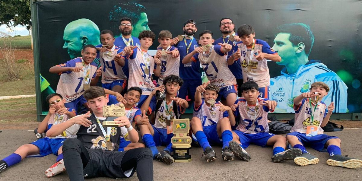 Escolinha de Futebol 7 de Cascavel se destaca na maior competição do Brasil
