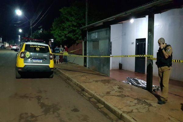 Imagem referente a notícia: Homicídio em Capitão Leônidas Marques: Autor foge após disparo fatal