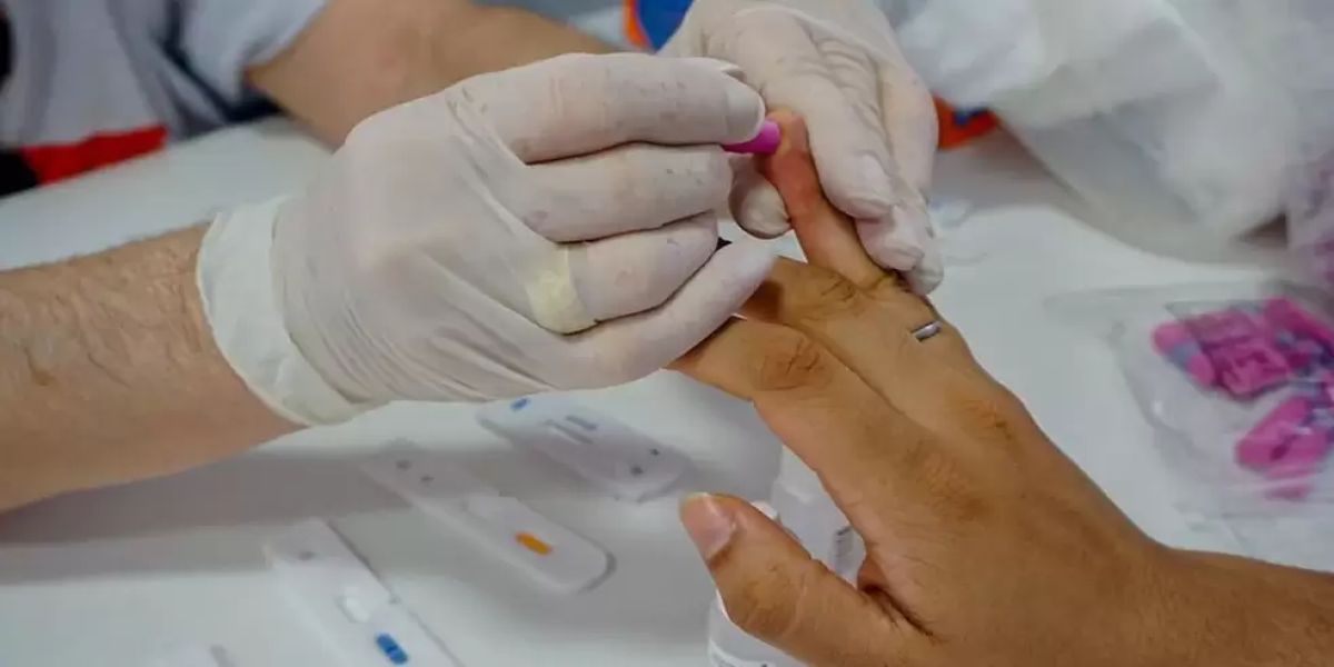 Anvisa autoriza expansão de exames em farmácias para 47 tipos de análises clínicas