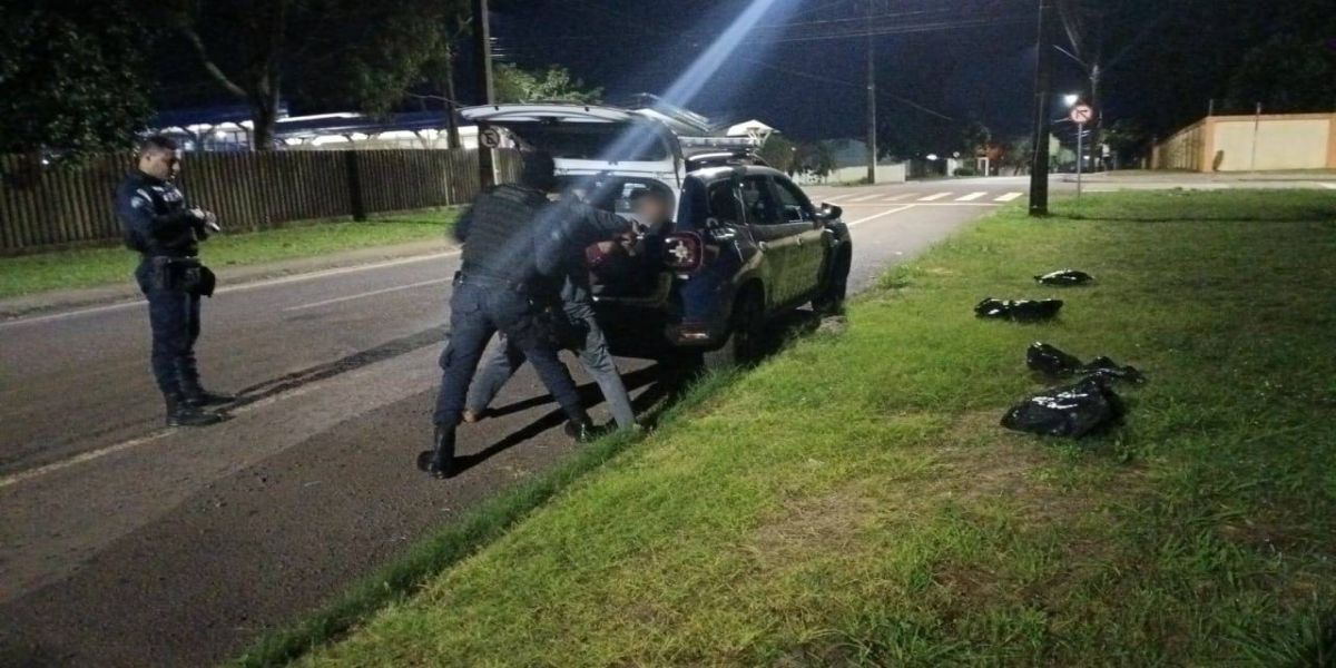 Trio é detido pela GM e GCP após tentativa de furto em escola no Jardim Gramado
