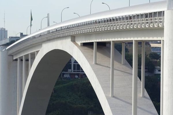 Forças de segurança intensificam policiamento na área de acesso à Ponte da Amizade