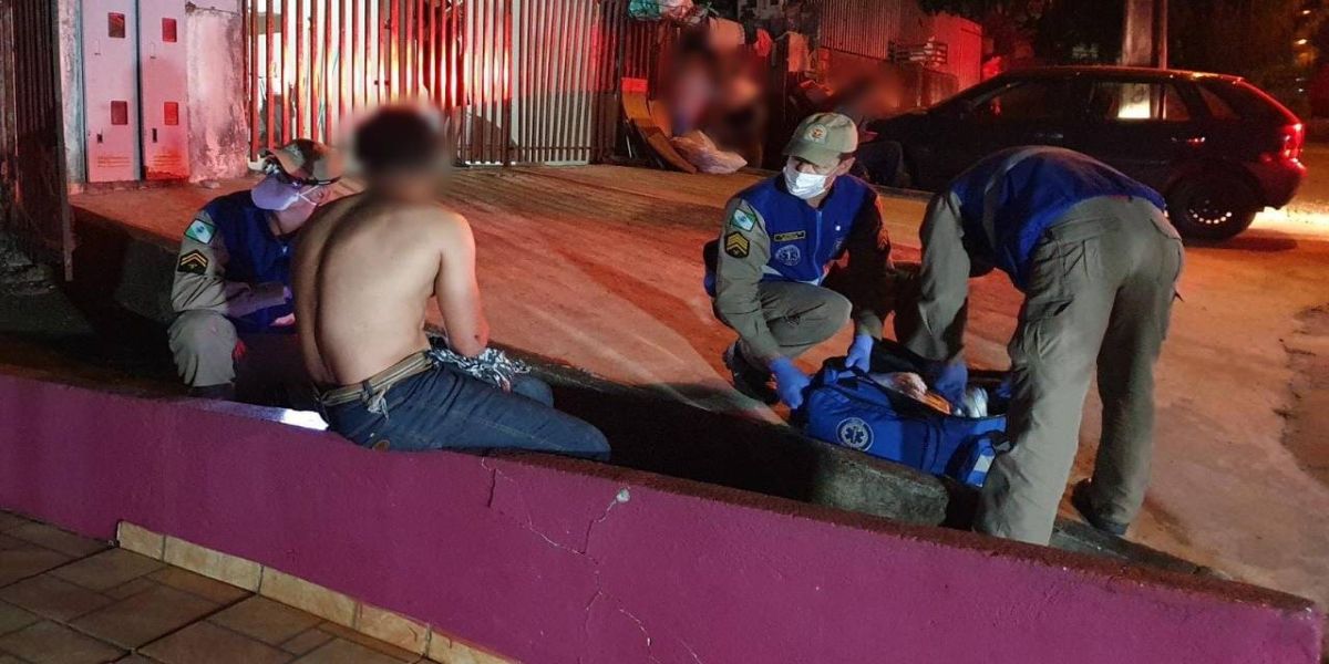 Briga familiar termina com jovem ferido por golpe de facão no Bairro Floresta em Cascavel