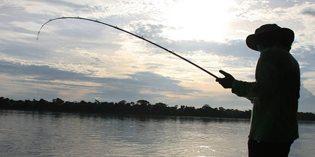 Pescaria termina após vários disparos de arma de fogo contra pescadores no oeste do Paraná