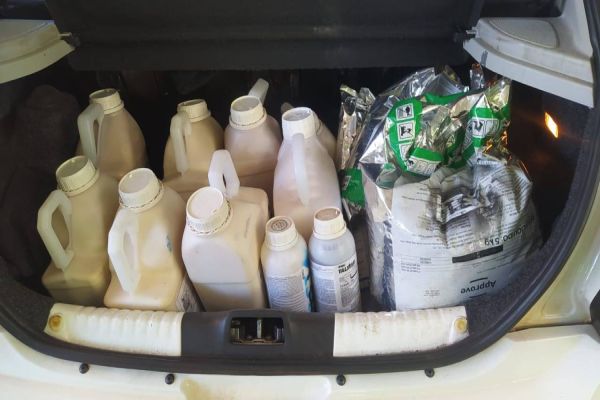 GDE realiza apreensão de Agrotóxicos em cumprimento de mandado de busca e apreensão em Cascavel