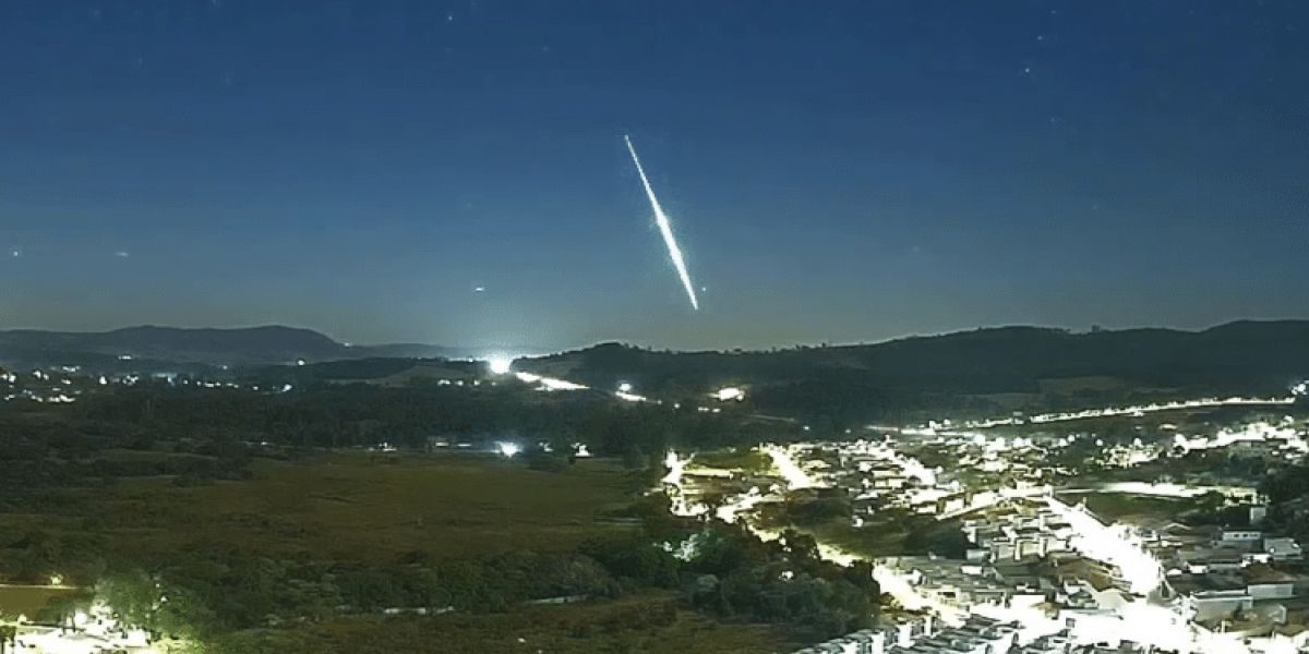 Meteoro luminoso e longo risca o céu de 6 estados do Brasil