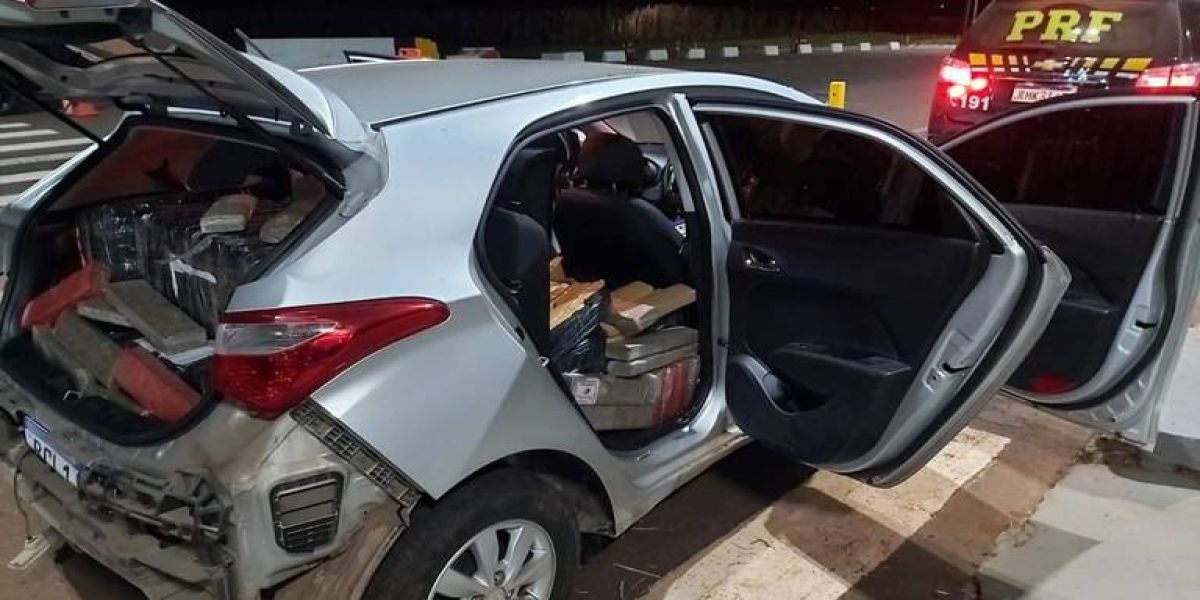 PRF apreende mais de 800 quilos de maconha no Oeste do Paraná