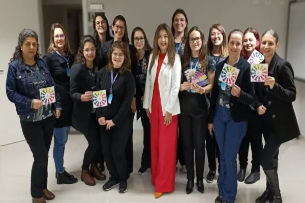 Foto relacionada a notícia: Workshop trabalha a importância das cores na construção da imagem
