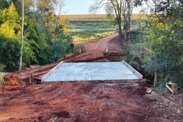 Corbélia investe em melhorias nas estradas rurais e a construção de mais de 10 pontes