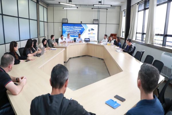 Técnicos do Urban95 conhecem políticas públicas voltadas à primeira infância em Cascavel