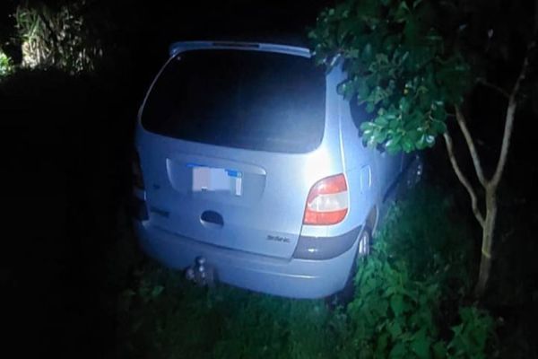 Polícia Militar recupera veículo e prende suspeitos após roubo no bairro Períolo