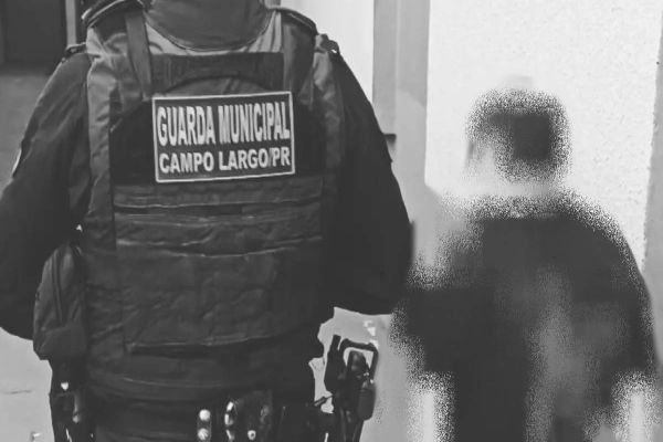 Mulher é presa suspeita de espancar e tentar matar o próprio filho de 12 anos