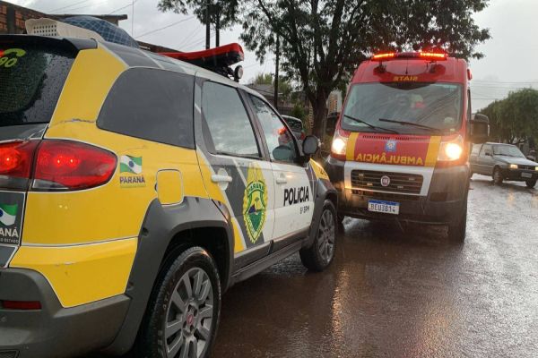 Imagem referente a notícia: Homem fica ferido ao ser atropelado por caminhão no Jardim Clarito; Motorista fugiu do local