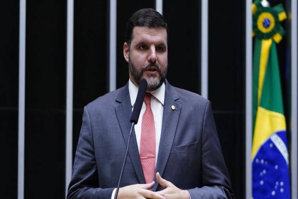 Sindiavipar se reúne com Pedro Lupion para falar sobre o impacto da Reforma Tributária na Avicultura