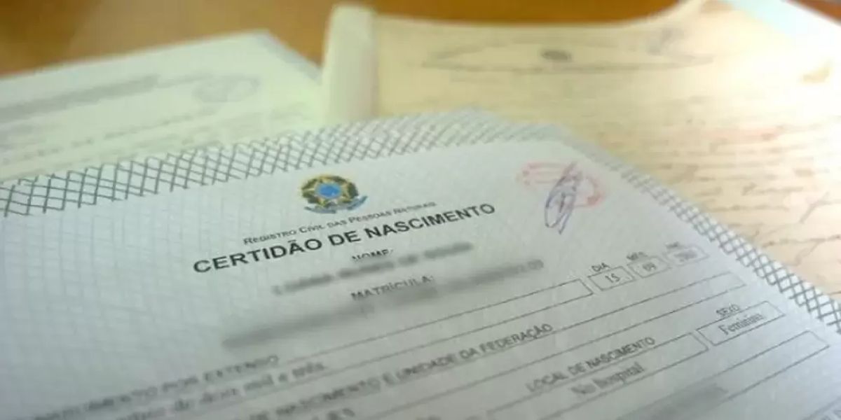 Quase 7 mil crianças não receberam o nome do pai no último ano no Paraná