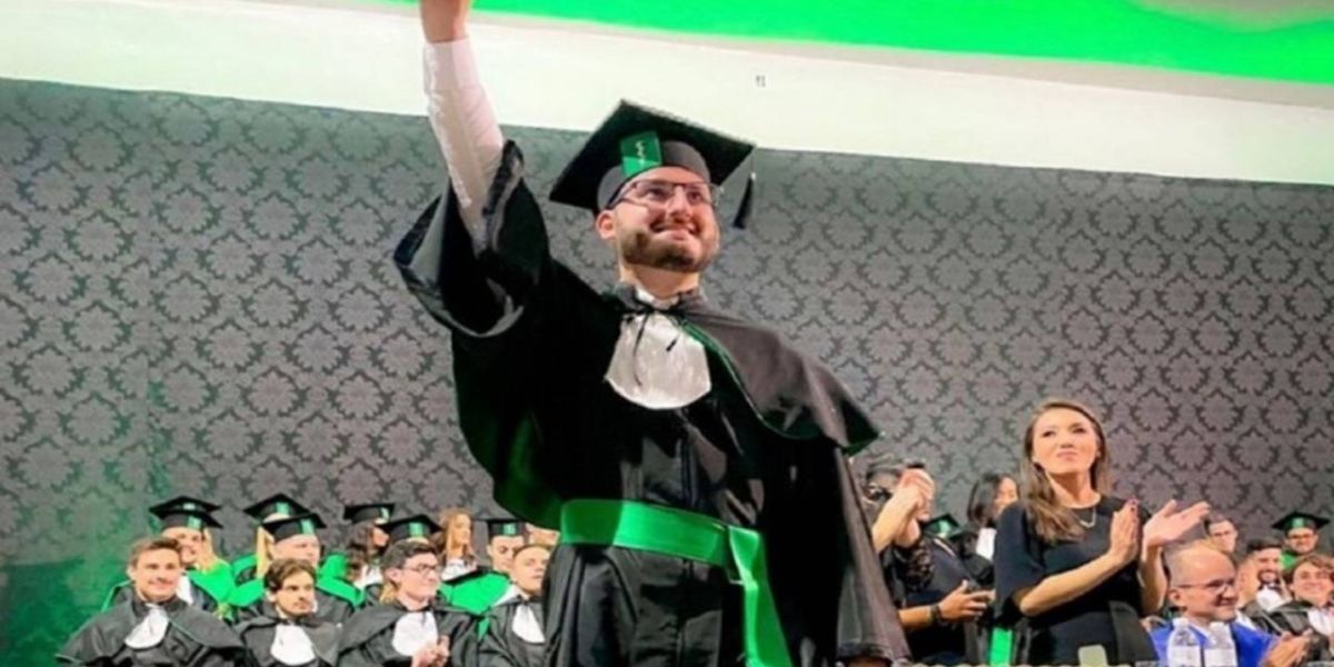 Médico de cascavelense morre em violenta colisão na PR-323 em Umuarama
