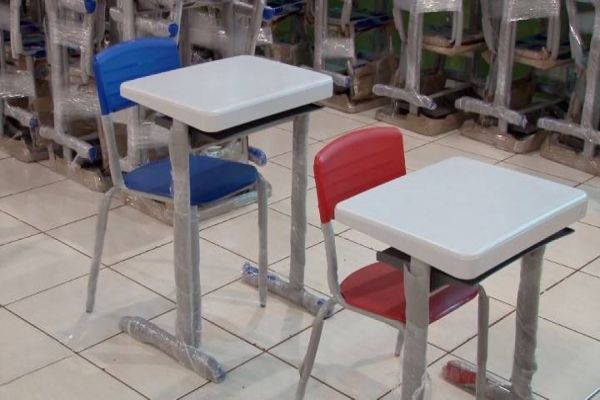 Imagem referente a notícia: Santa Tereza do Oeste investe em conforto e qualidade com a aquisição de conjuntos escolares