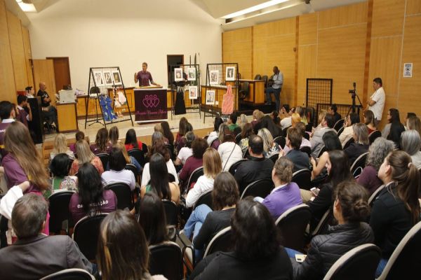 Ação de apoio a filhos de vítimas de feminicídio marca o Agosto Lilás em Cascavel