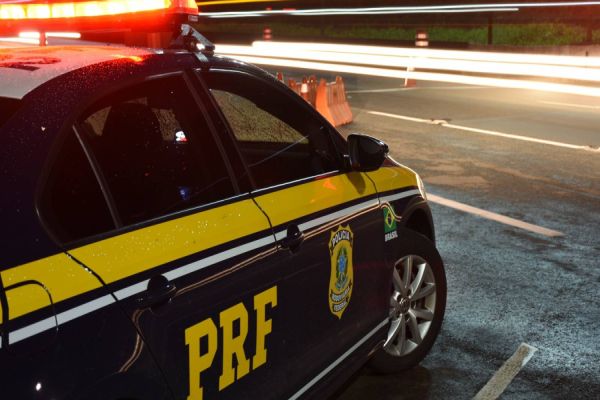 PRF atende ocorrência de assalto em que uma pessoa foi baleada, em Santa Terezinha de Itaipu