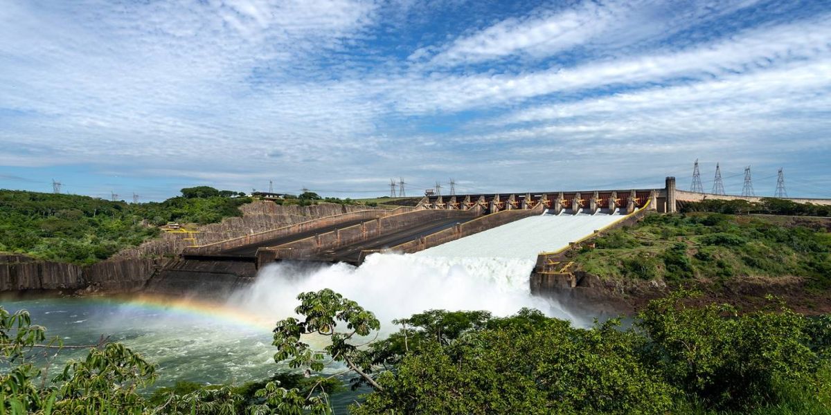 Itaipu reúne prefeitos do PR e MS para lançamento do programa Itaipu Mais que Energia