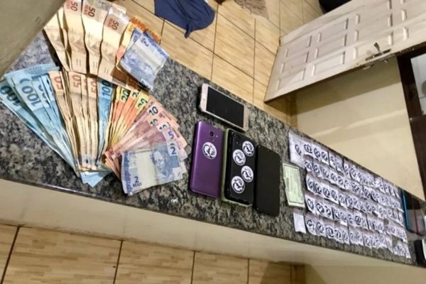 Polícia Militar fecha ponto de tráfico e detém seis pessoas em Boa Vista da Aparecida