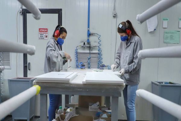 Rede Sine do Paraná lidera colocação de mulheres no mercado de trabalho em 2023