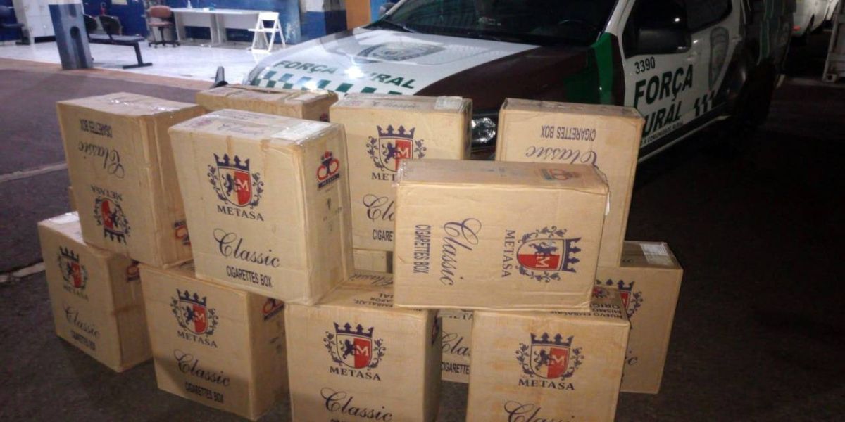 Guarda Municipal apreende veículo carregado com cigarros ilegais após perseguição em Espigão Azul