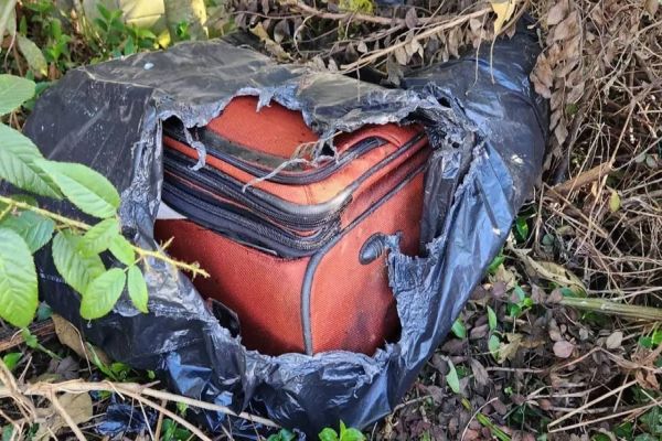 Corpo em avançado estado de decomposição é encontrado dentro de mala de viagem no Paraná