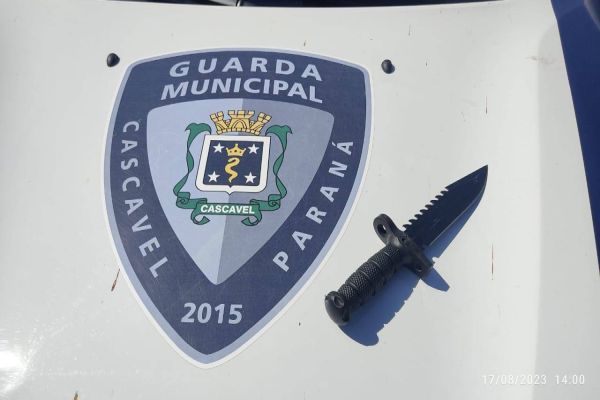 Homem é detido pela GM com faca após ameaçar populares no bairro Gralha Azul