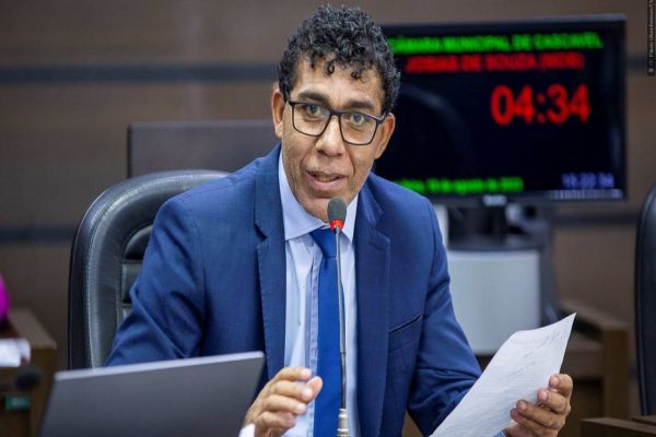 Josias quer que doadoras de leite materno tenham passe livre no transporte coletivo