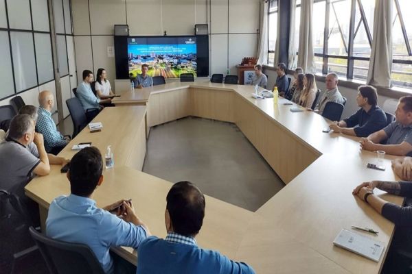 Comitiva do Fonplata visita obras do Programa de Desenvolvimento Urbano em Cascavel