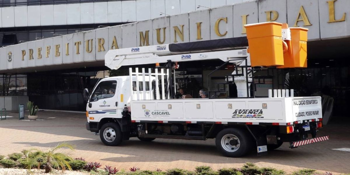 Transitar de Cascavel adquire caminhões e equipamentos para melhorias na sinalização viária