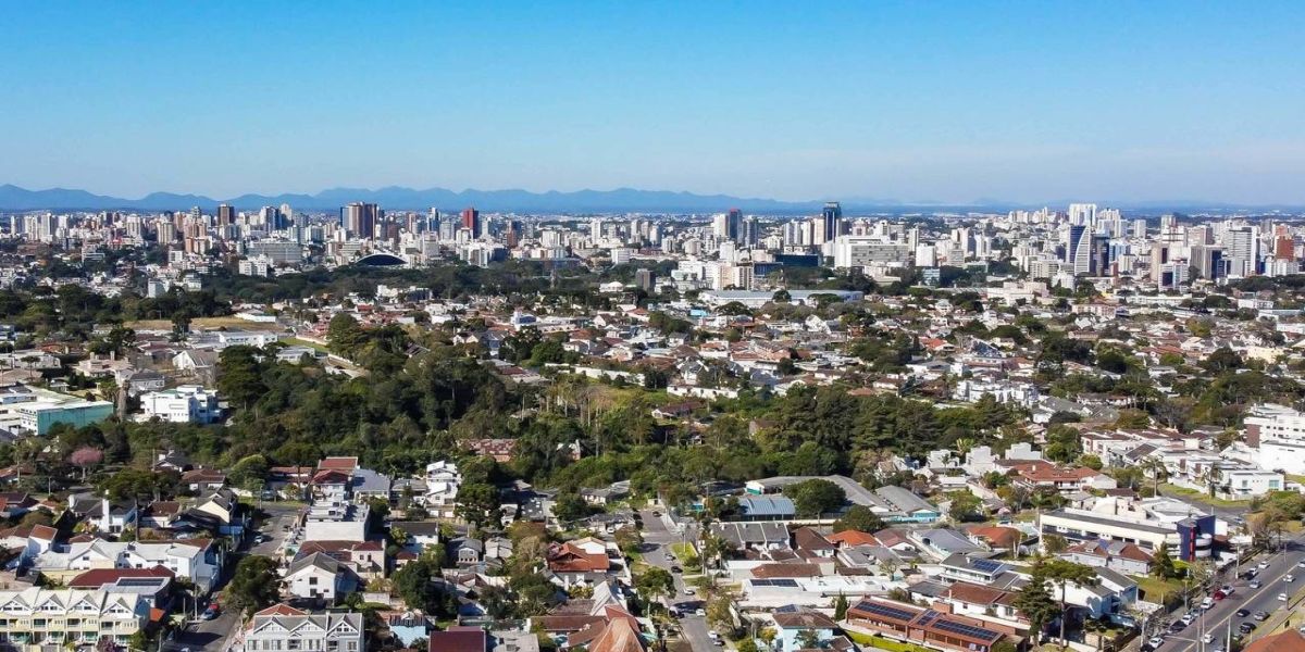 Paraná tem 13 cidades entre as 100 mais competitivas do Brasil, aponta ranking nacional