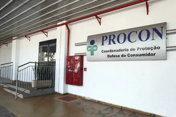 Foto relacionada a notícia: Procon de Cascavel alerta consumidores sobre 123 Milhas