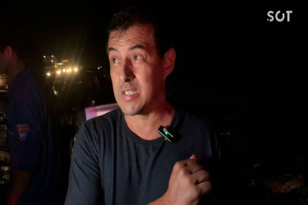 Motorista relata “Graças a Deus eu tô bem”, após capotamento na BR-467 em Cascavel